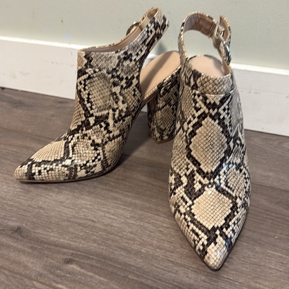 Aldo Python Snakeskin Close toed Slingback Heels — 7.5 - Picture 3 of 7